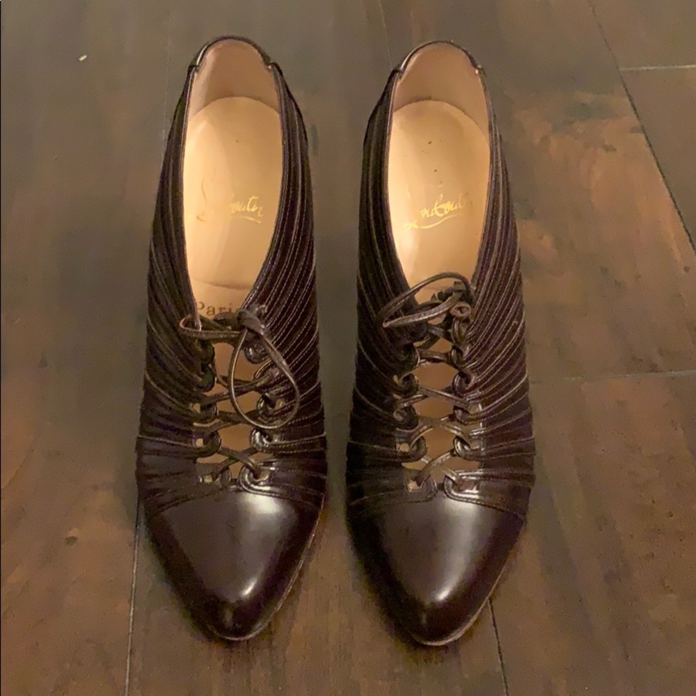 Christian Louboutin booties 38